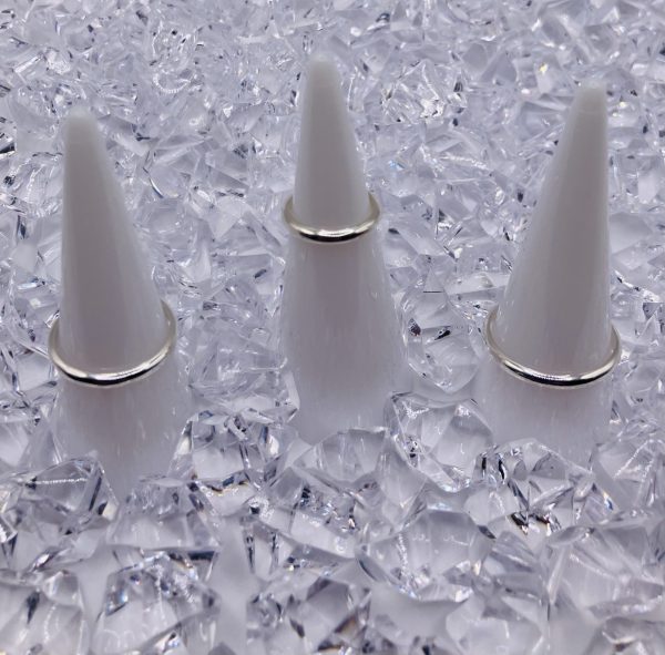 R288AA - Keeper Rings<br>sizes: D to T<br>dimensions: 2 x 1.5mm<br>ave weight: 1.5gms<br>rrp: £20